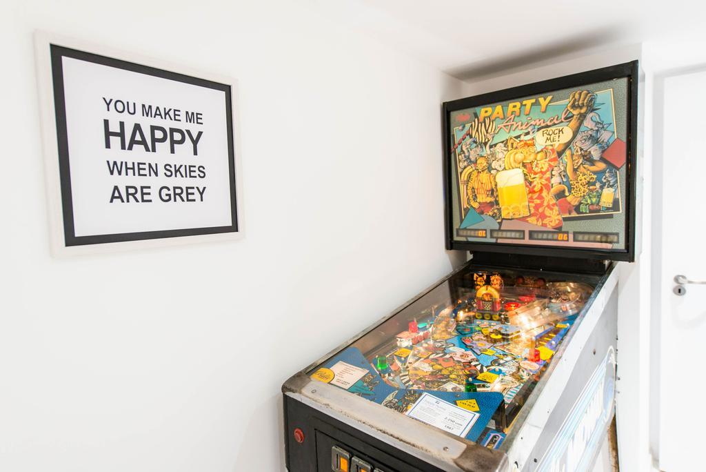 Happy Home Joy - Apartment With Free Pinball Machine Budapest Ngoại thất bức ảnh